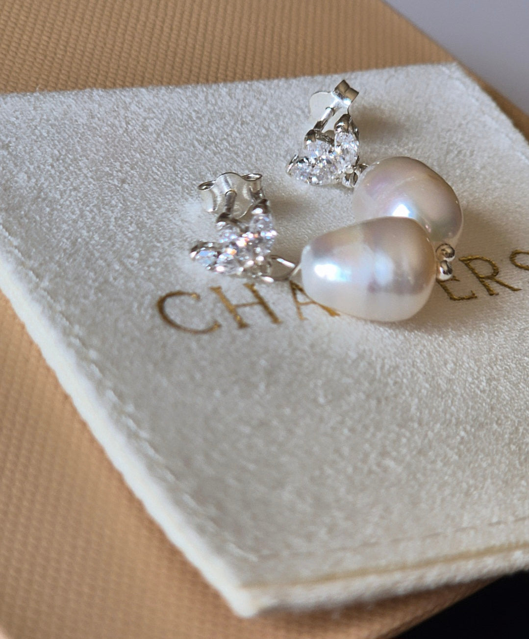 Dewdrop pearl drop earrings