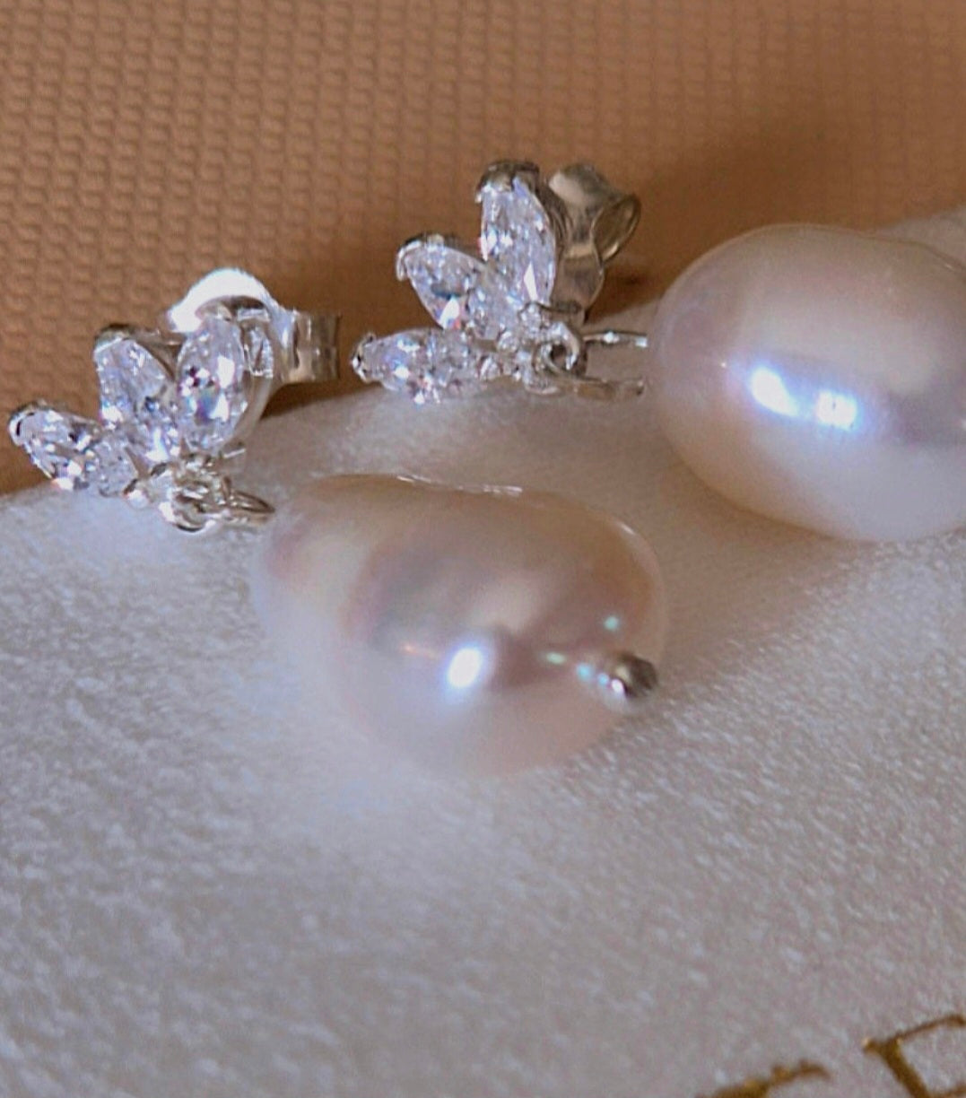 Dewdrop pearl drop earrings