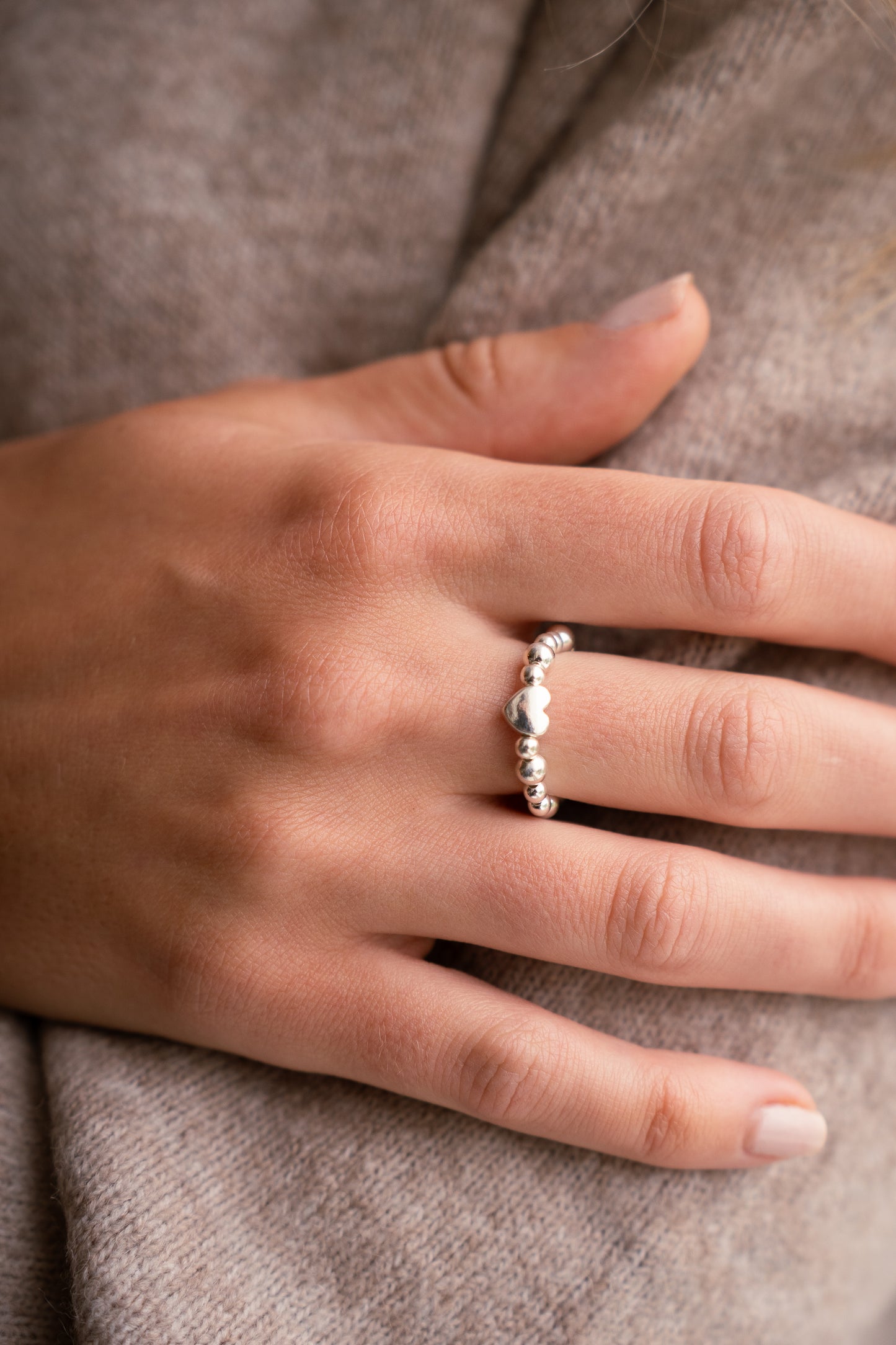 Love heart bead ring