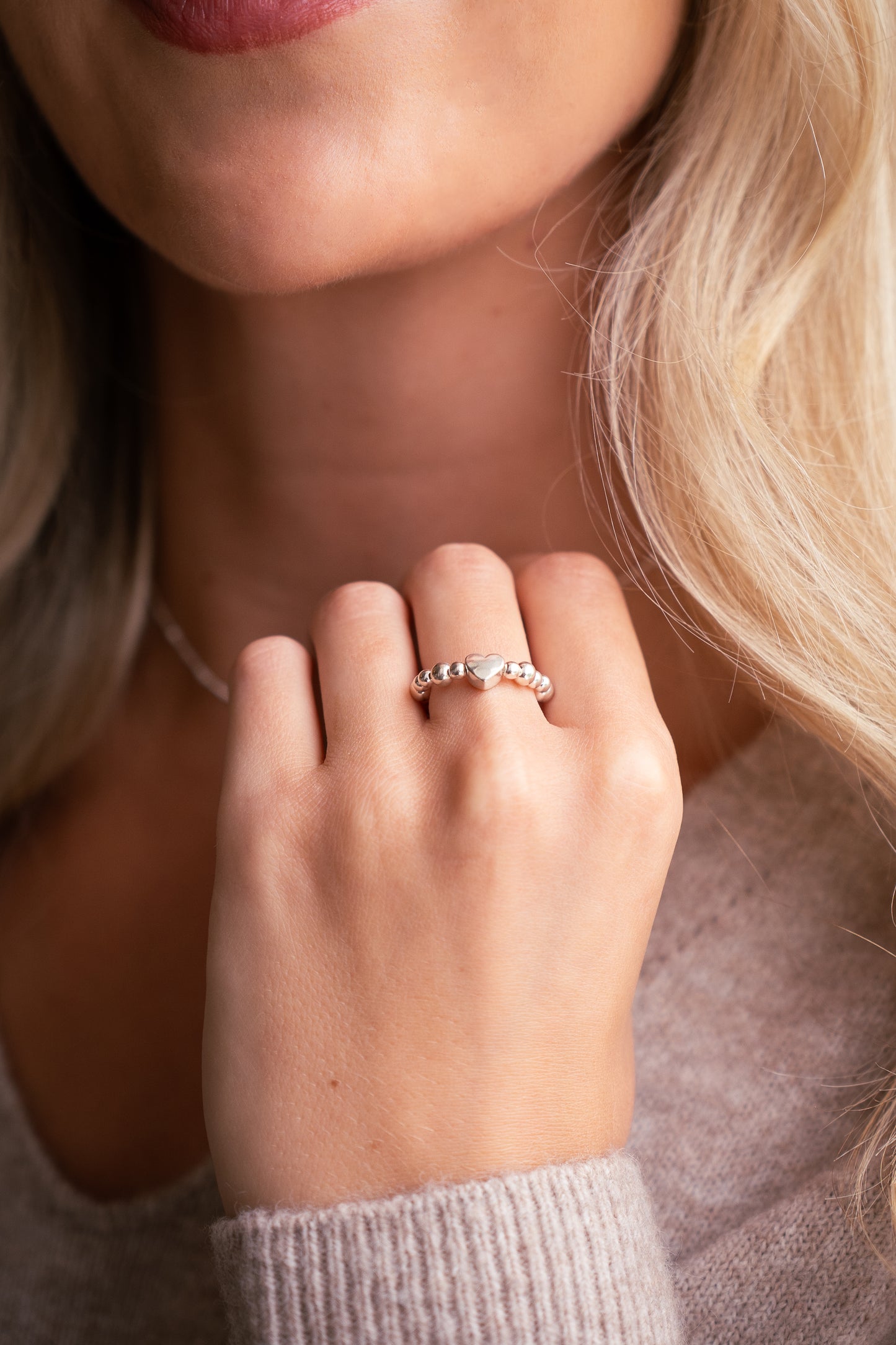 Love heart bead ring