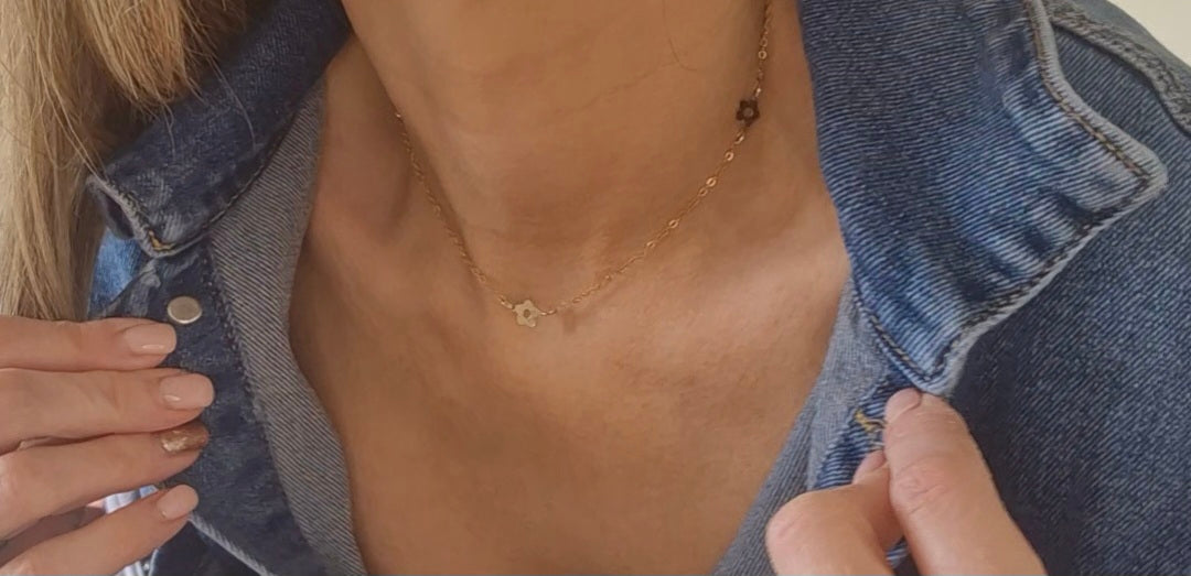 Daisy necklace
