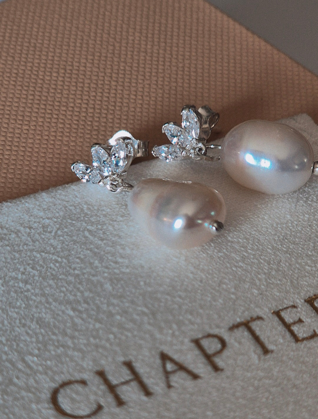 Dewdrop pearl drop earrings