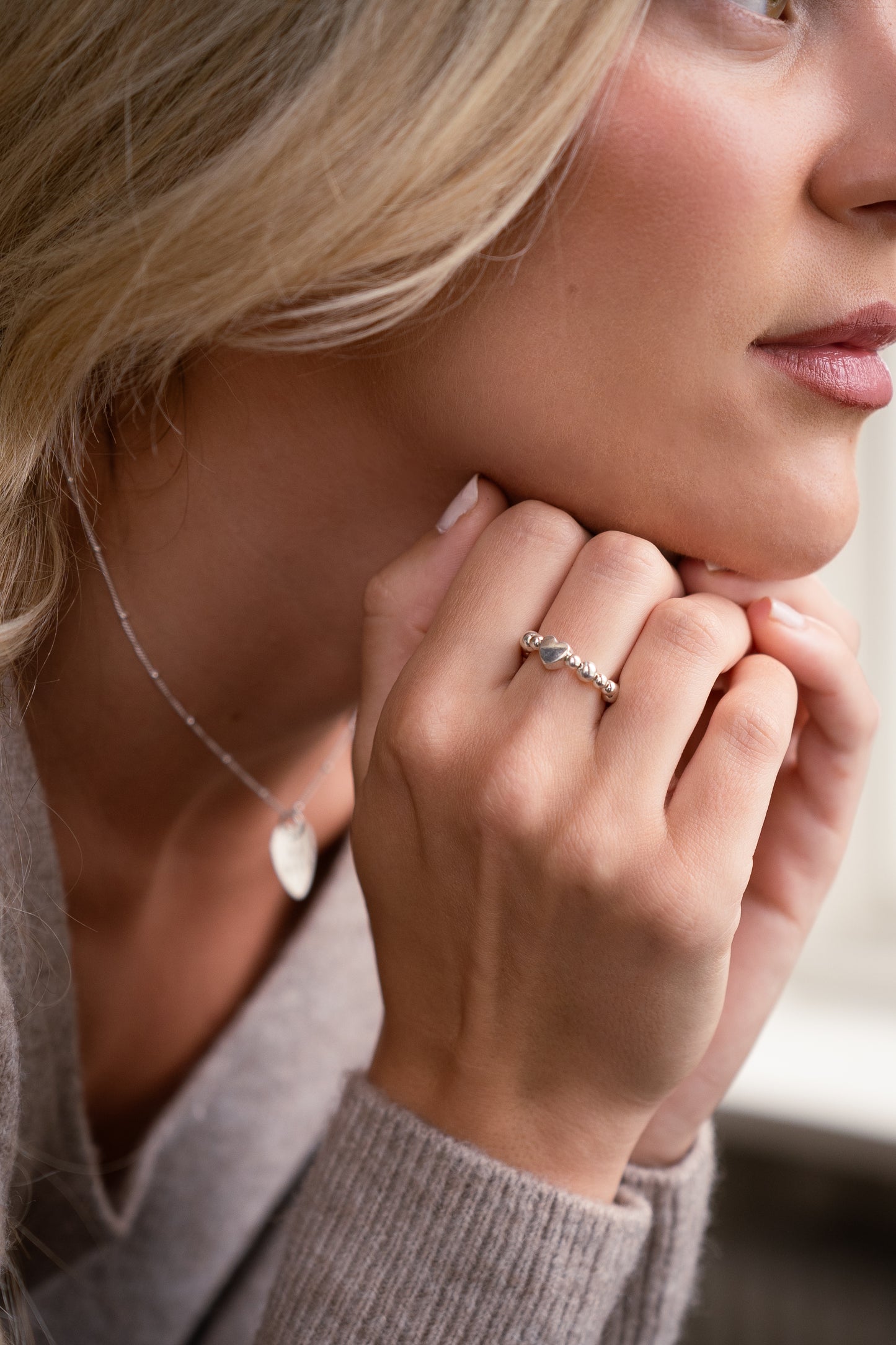 Love heart bead ring