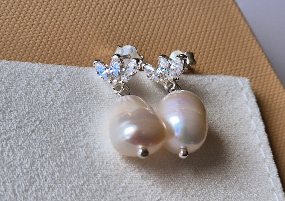 Dewdrop pearl drop earrings